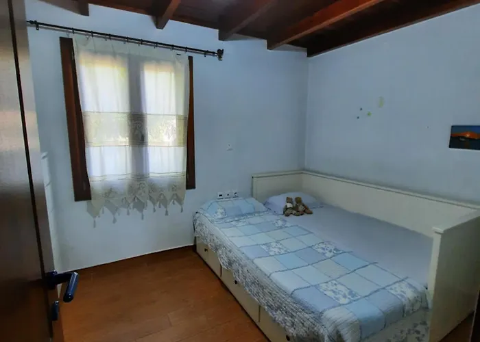 Chapel's House * Pteleós