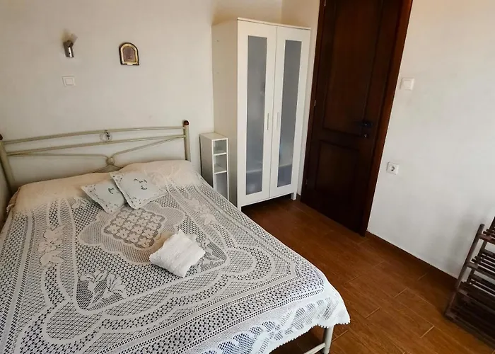 Lägenhet Chapel's House Pteleós