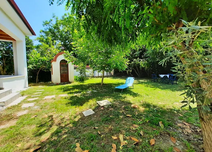 Chapel's House Pteleós