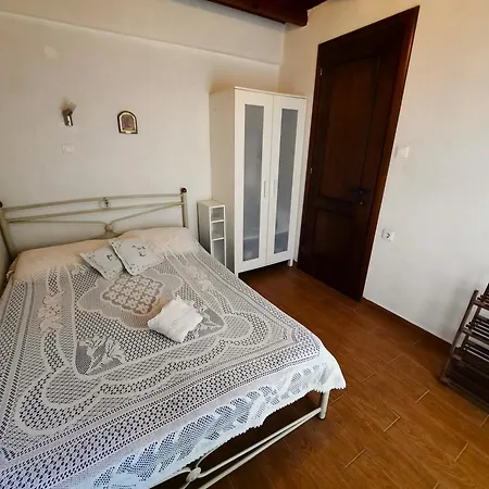 شقة Chapel's House Pteleós